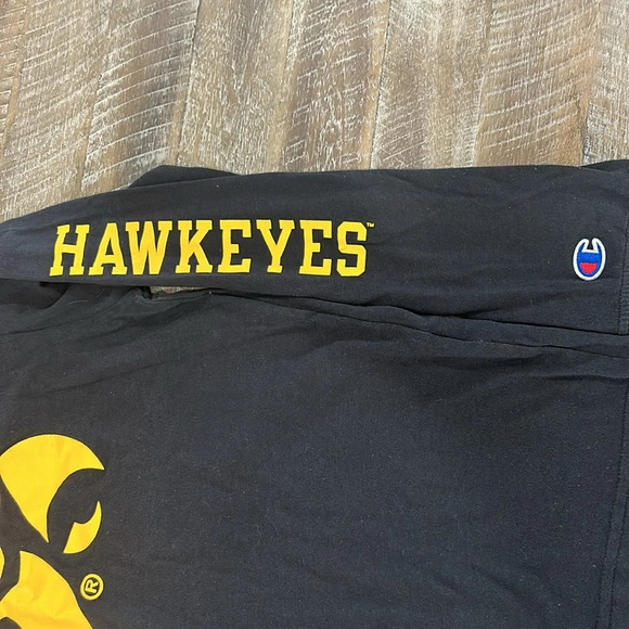 Champion Iowa Hawkeyes Long Sleeve Tee - Picture 4 of 4